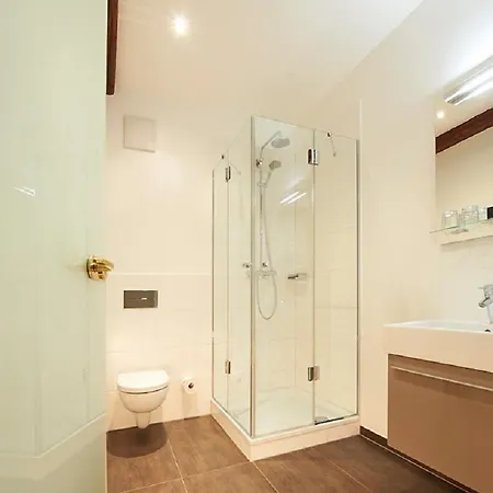 Schloss فندق 4*