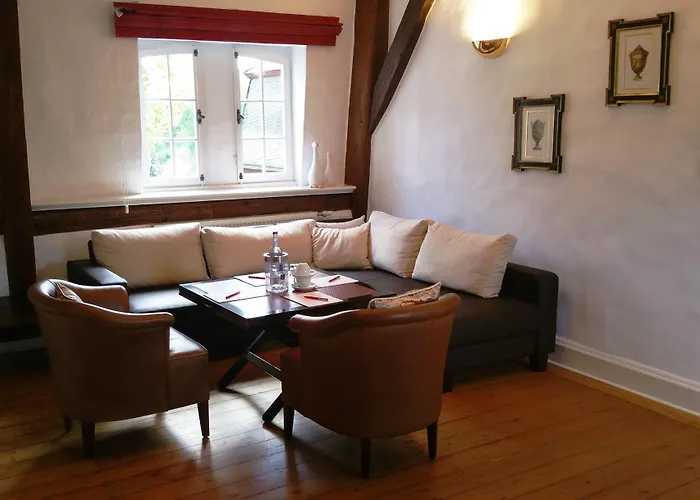 布尔格布罗尔施劳斯酒店