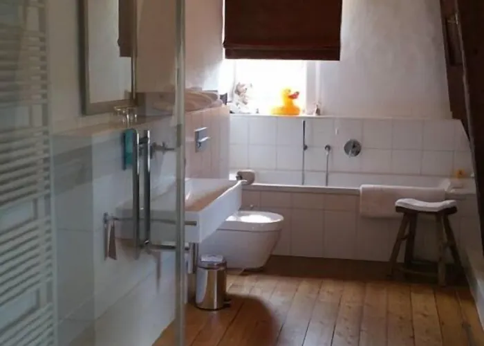 布尔格布罗尔施劳斯酒店 酒店 4*