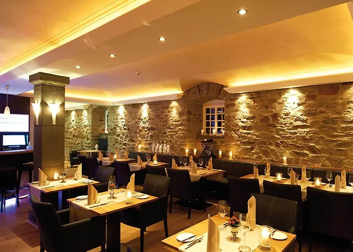 布尔格布罗尔施劳斯酒店